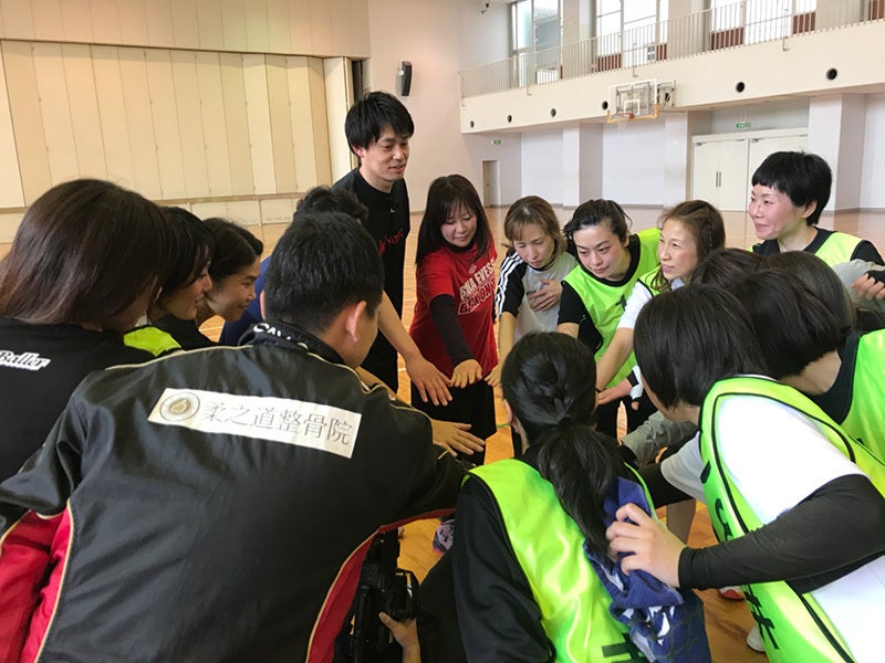 勝又英樹氏とハドル