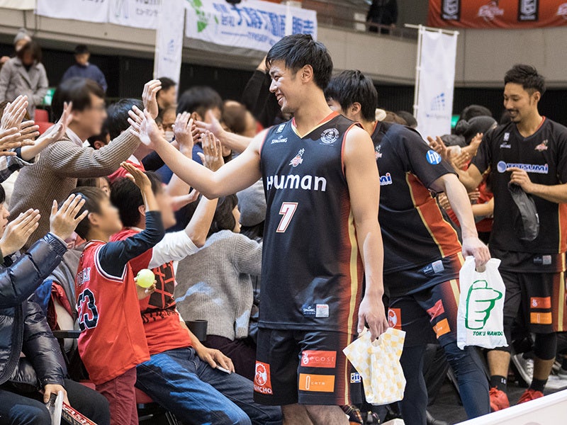 ハイタッチ選手